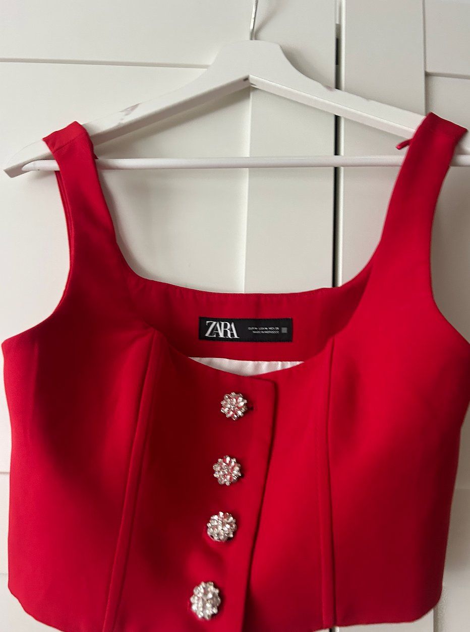 Zara Top: Zara (M) 36 Top Rot Diamond buttons – Nuovo (secondo la descrizione) da Zürich venduto da 202_97cj