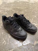Baskets Nike noires taille standard etat correct