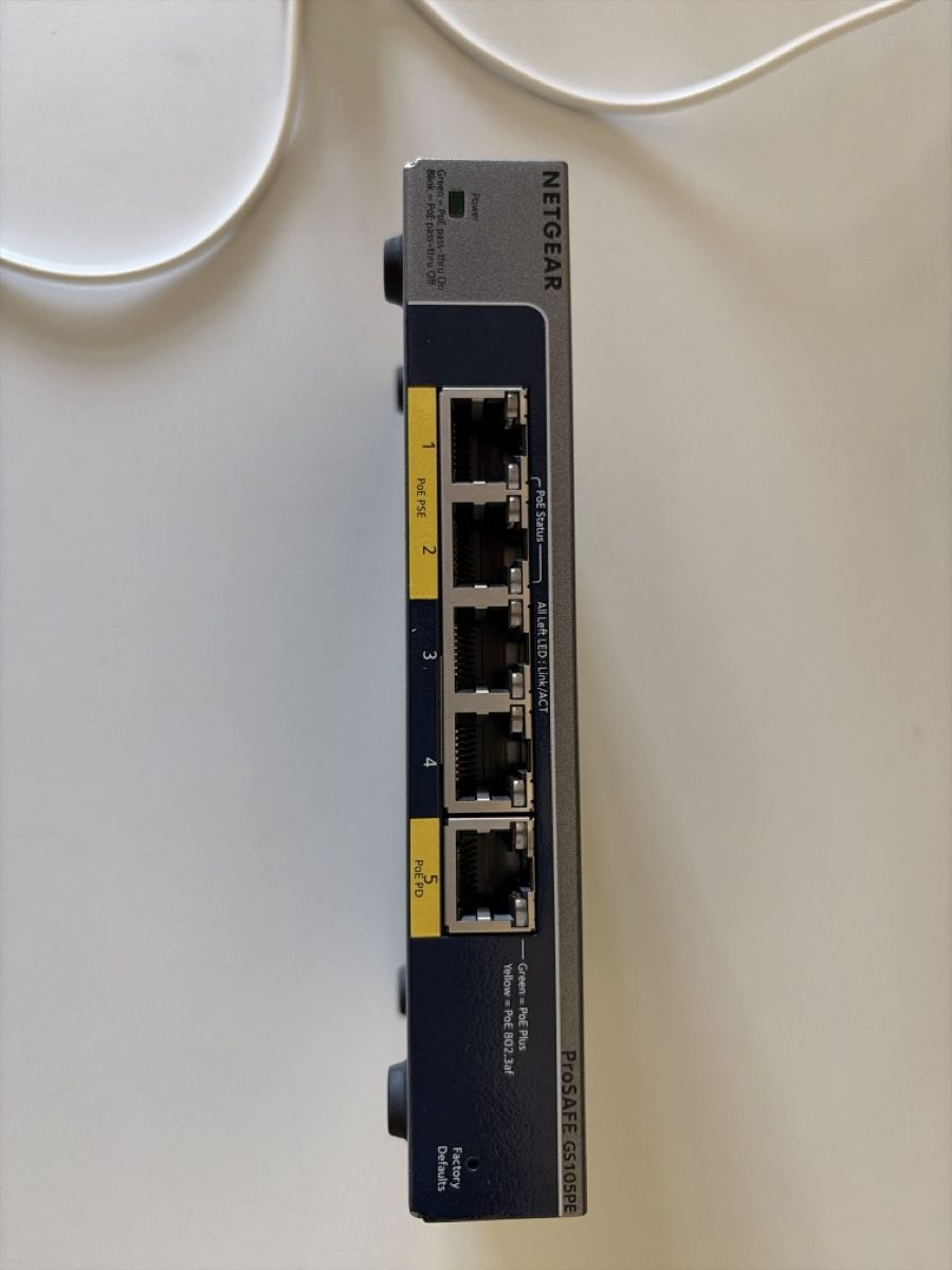 Netgear Hubs & Switches: Netgear Plus Switch GS105PE 5-Port gebraucht – Neuf (Voir description) à Cartigny par mike1967 1