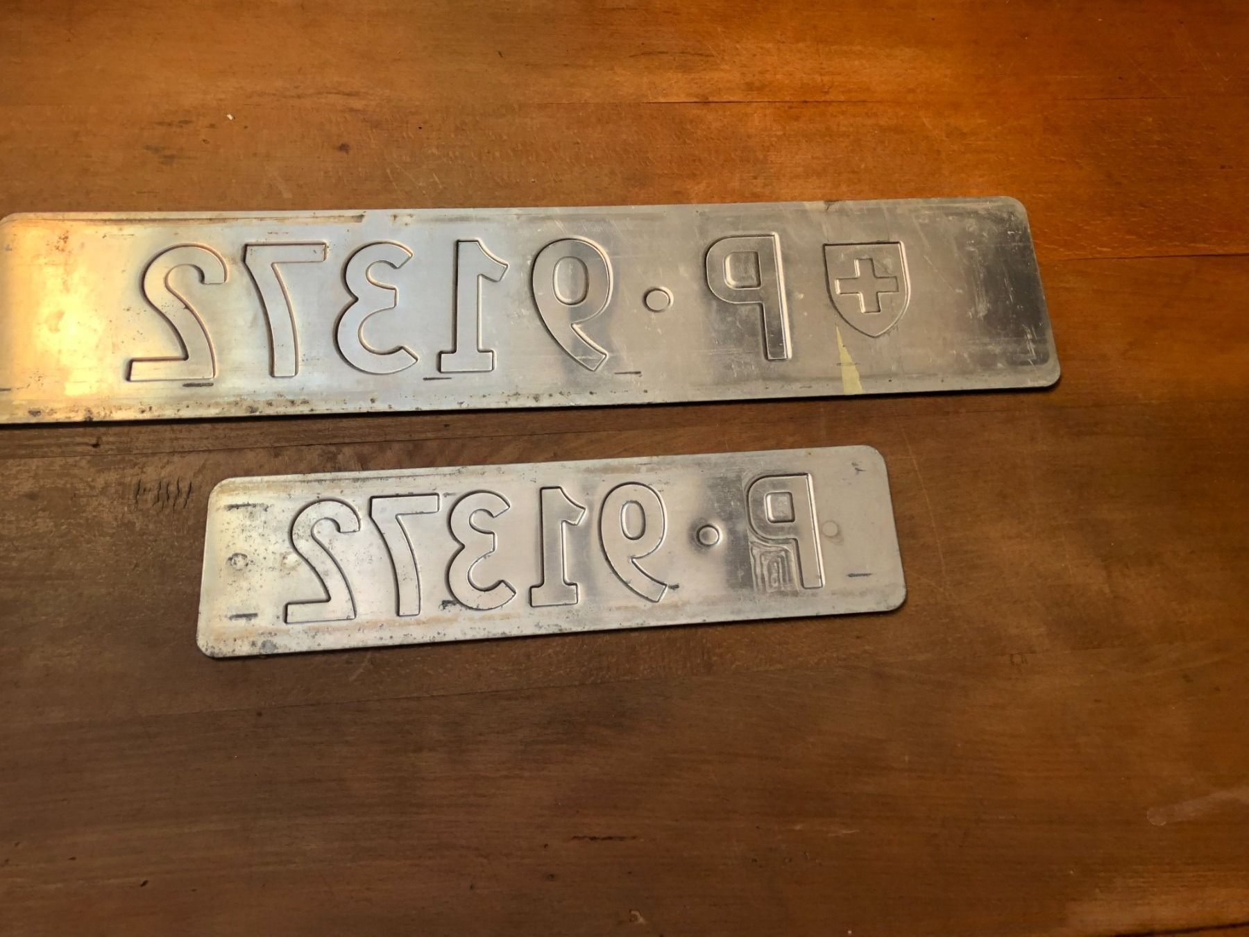 Ecriteaux: 2x Nummernschild Post PTT 91372 ausrangiert – D'occasion à Küttigen par Melisch1000 1