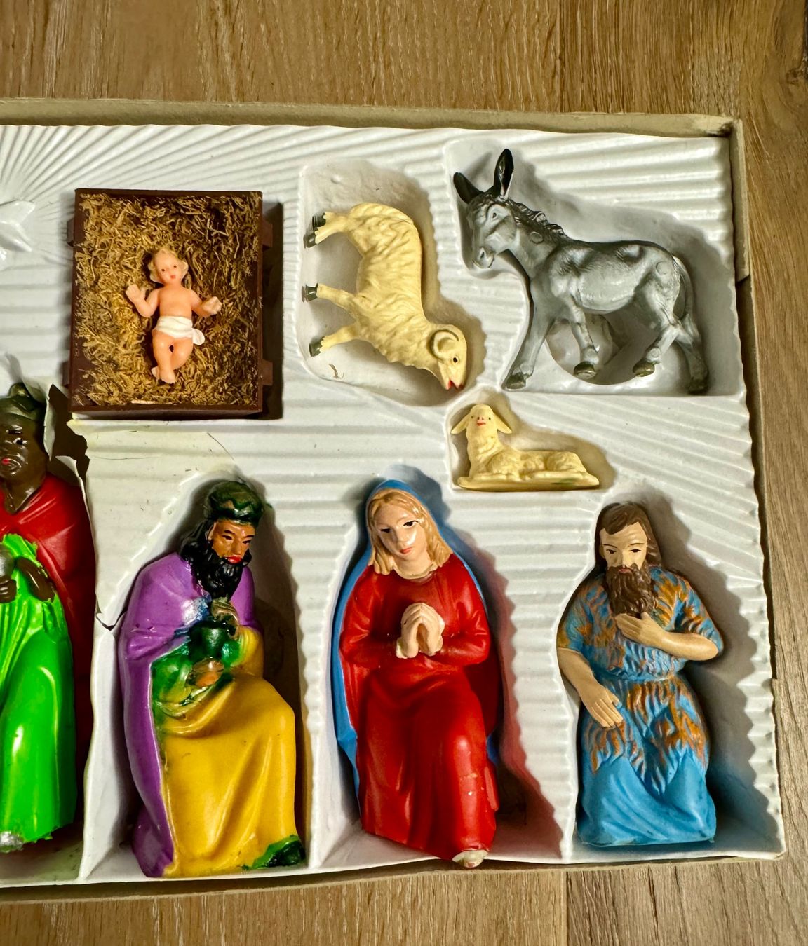 Statuette: Friedel Krippenfiguren Handgemalt - alte Krippenfigur Set – Usato da Rothrist venduto da Luckywinner 3