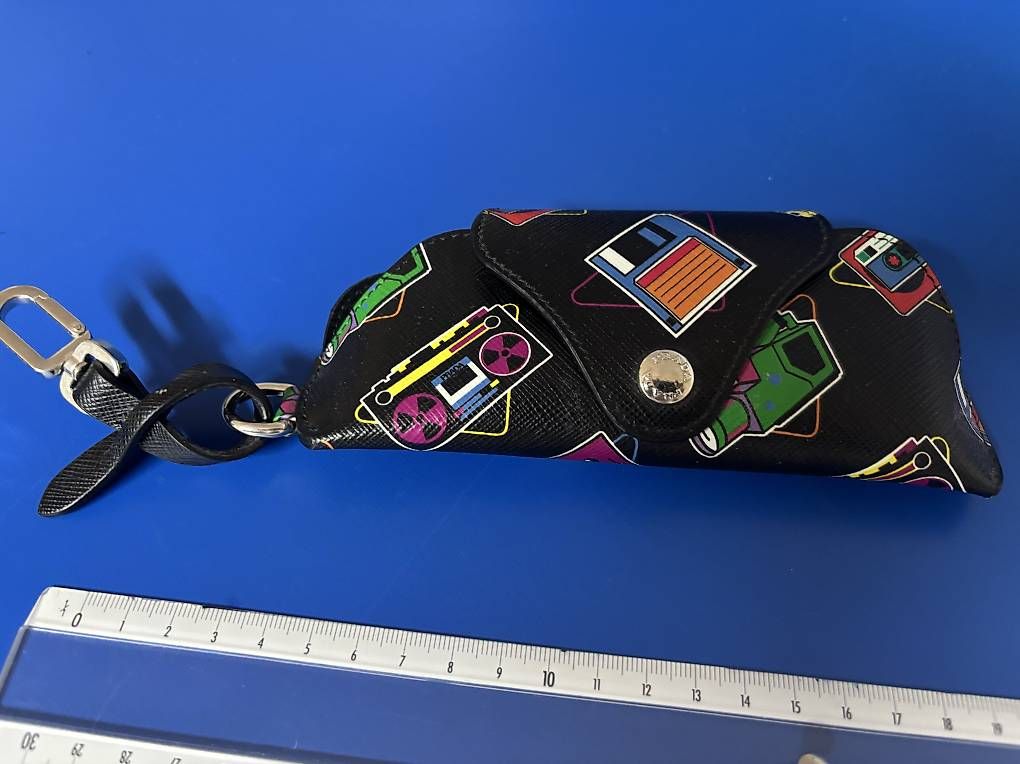 Prada Altro in  Abbigliamento & Accessori: Brillenetui Prada – Nuovo (secondo la descrizione) da Neuenegg venduto da Suibrausa 3