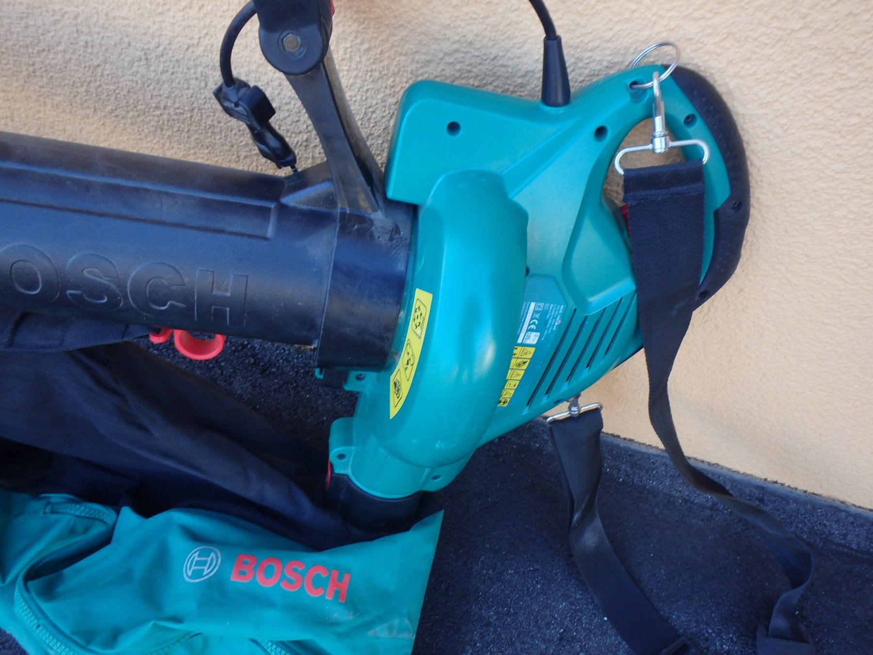 Bosch Tutti gli attrezzi: BOSCH Heckenschere mit 70cm Schwert – Usato da Bad Ragaz venduto da caduwa 3