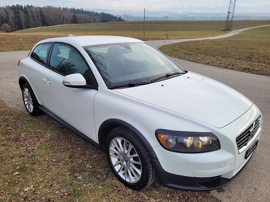 Autos: VOLVO C30 2.0D Coupé – D'occasion à Murzelen par Andrea128