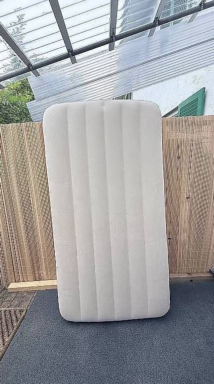 Matelas: Luftmatratze – Neuf avec emballage d'origine à Winterthur par Avanesh
