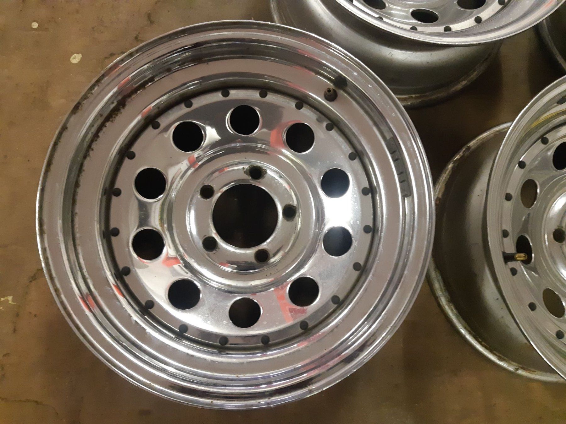 Cerchioni: Chromfelgen für Ford und Mopar – Usato da Niedergösgen venduto da usc_9sk7 1