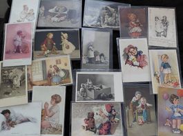 18 alte Postkarten mit Kindern/Puppen / Bären.