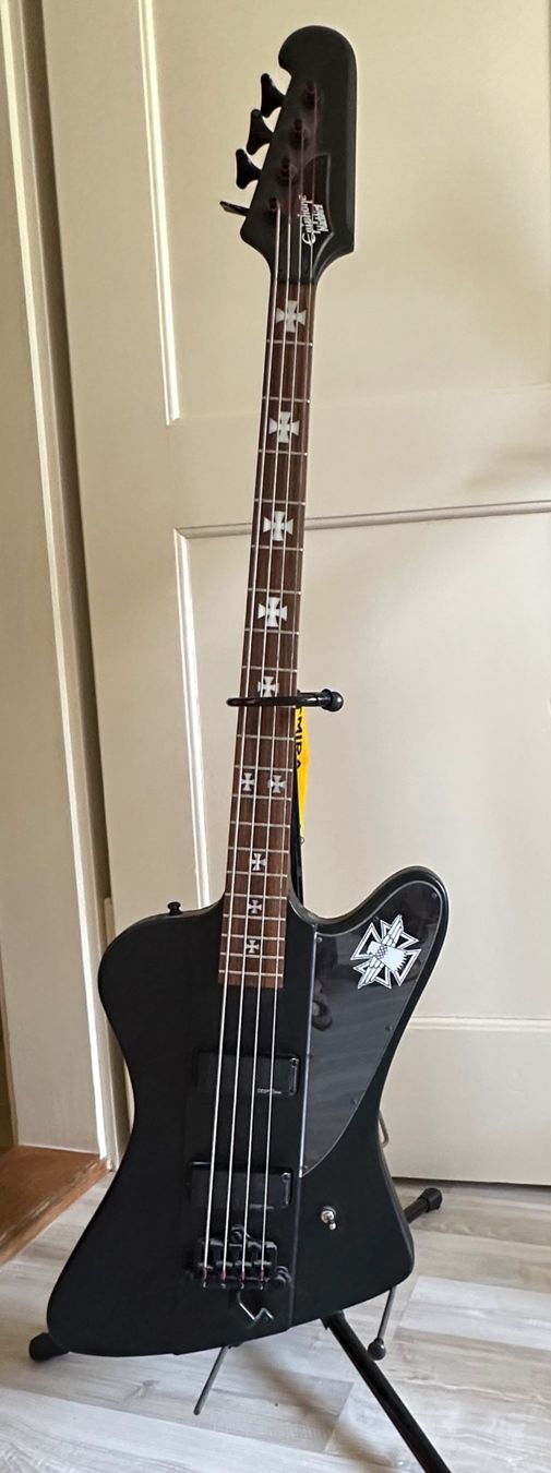 Epiphone Musikinstrumente: Epiphone blackbird Elektrobassgitarre – Gebraucht aus Wiedlisbach von Spector0267