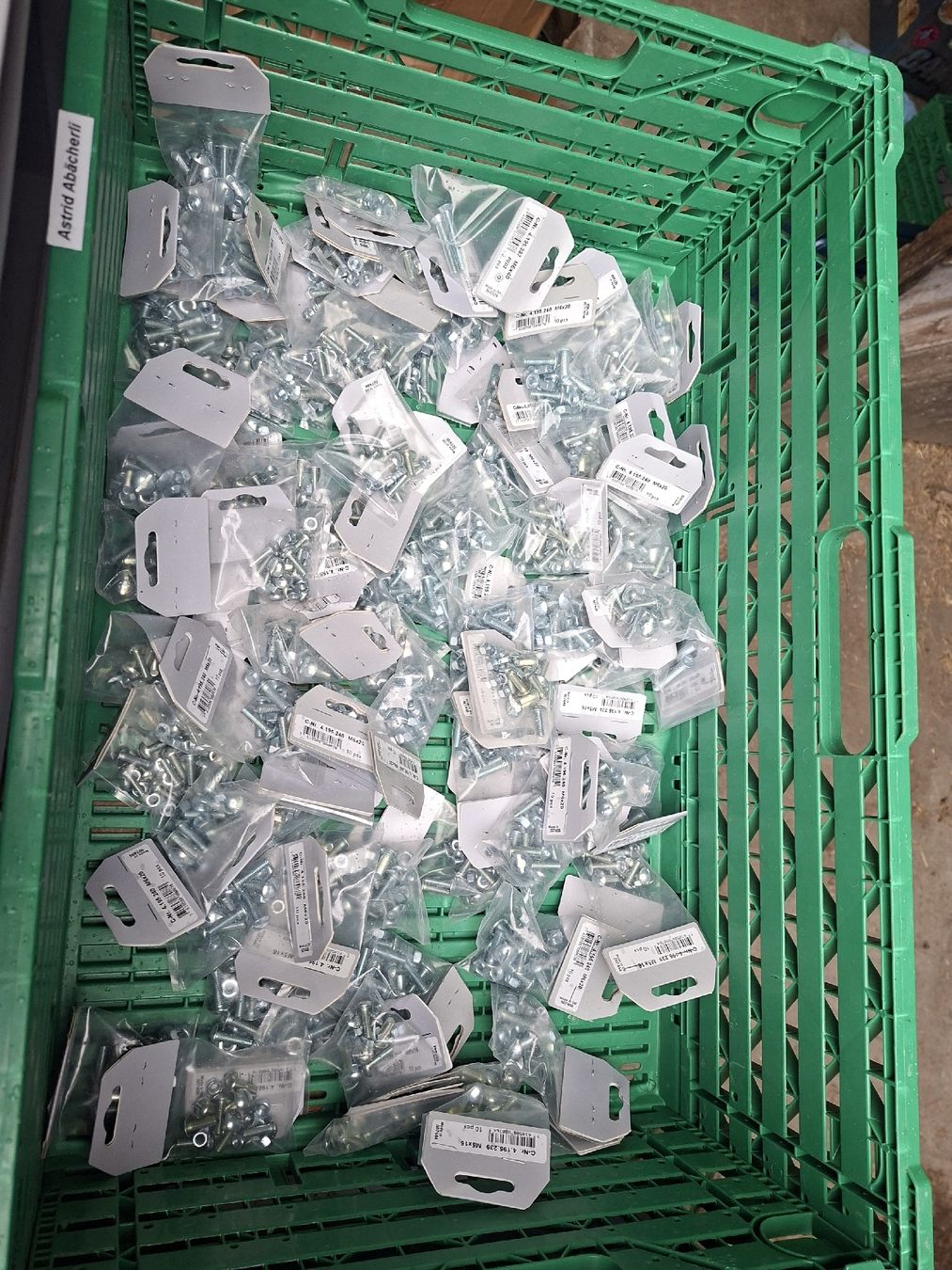 Tutti gli attrezzi: Grosser Posten Schrauben Lagerauflösung – Nuovo (secondo la descrizione) da Giswil venduto da Svab1999 3