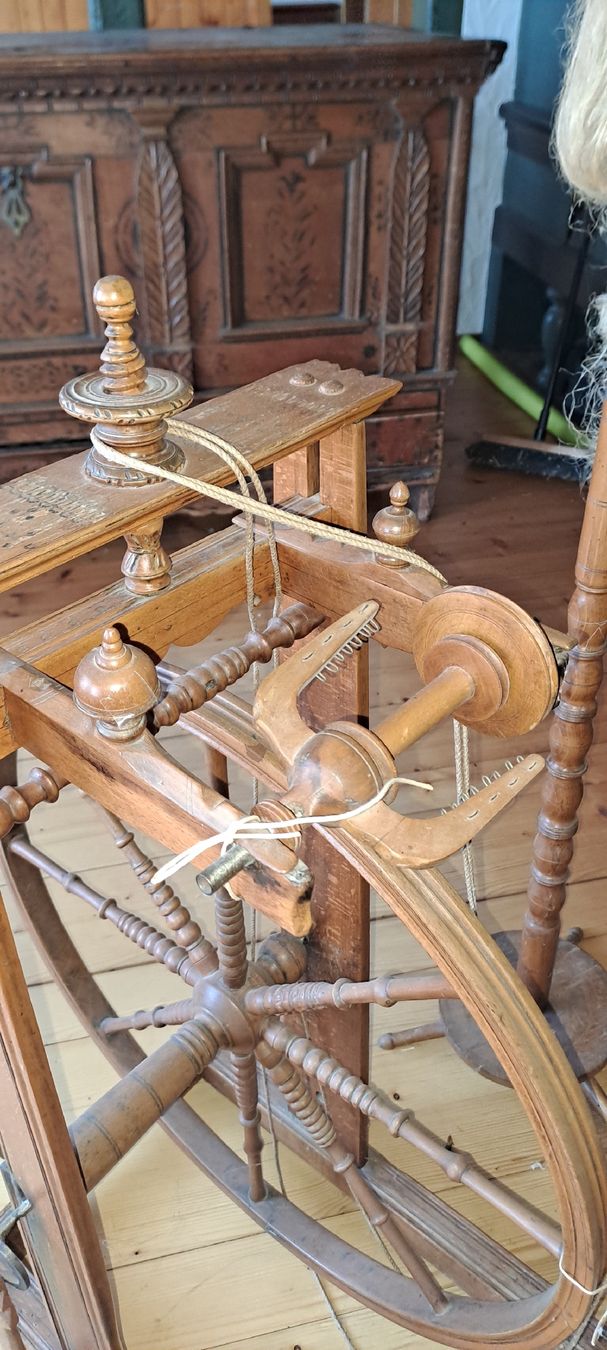 Rouets anciens: Spinnrad – D'occasion à Gelterfingen par morice06 2