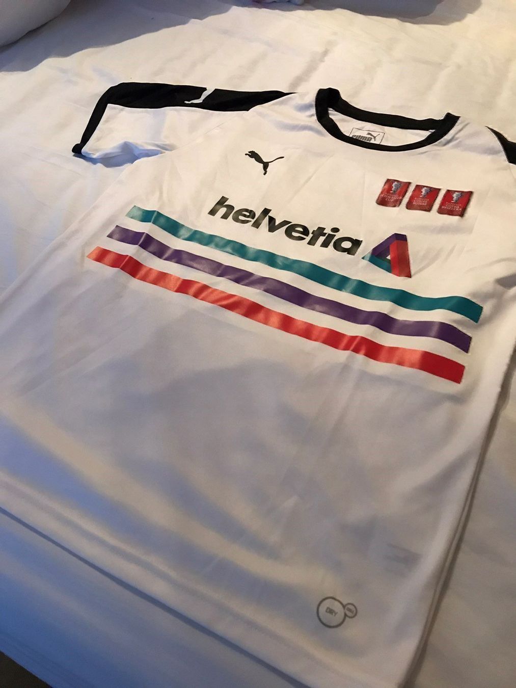 T-shirt: Helvetia Schweizer Cupfinal Shirt 152 – Usato da Zürich venduto da engebrunau