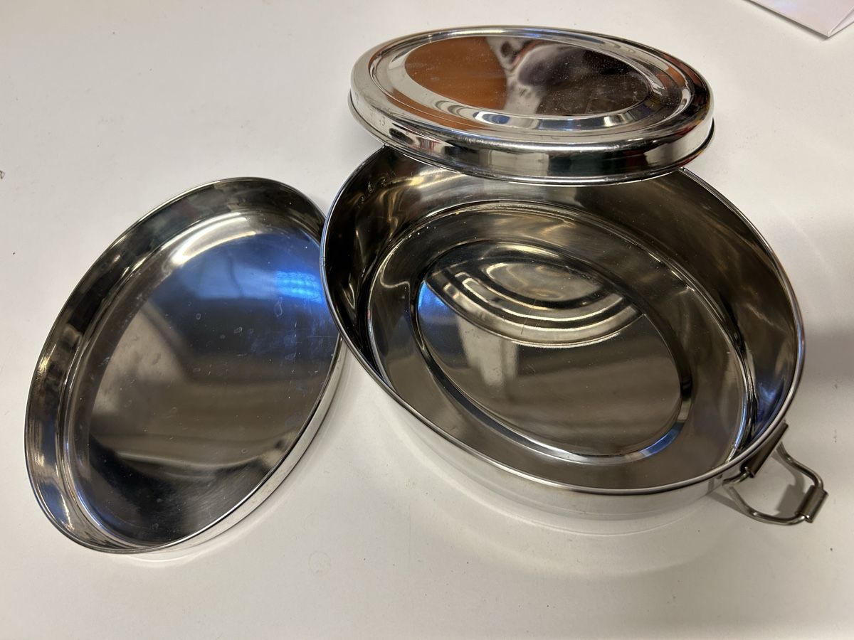 Set di piatti: Metall-Dose, oval. Picknickbox – Nuovo (secondo la descrizione) da Grüt (Gossau ZH) venduto da guetsli80