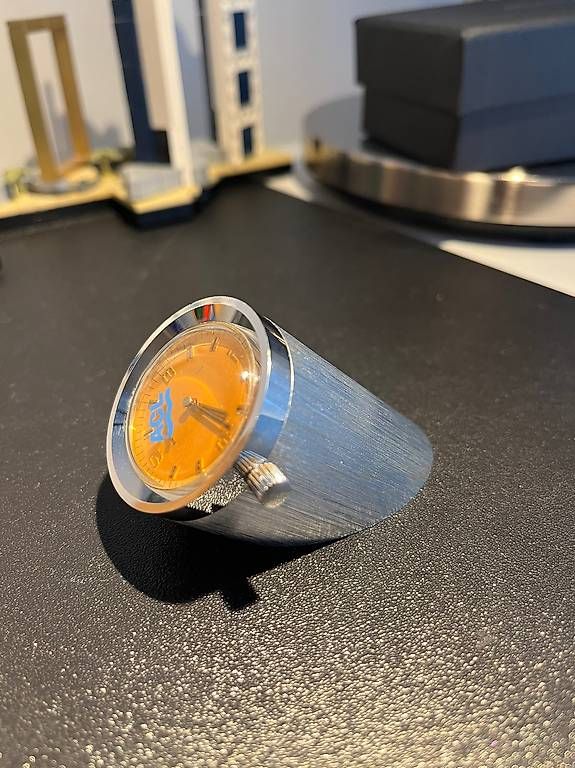 Orologi da terra & Orologi da parete: Tischuhr mechanisch sehr schön – Usato da Basel venduto da mla_69xc 1
