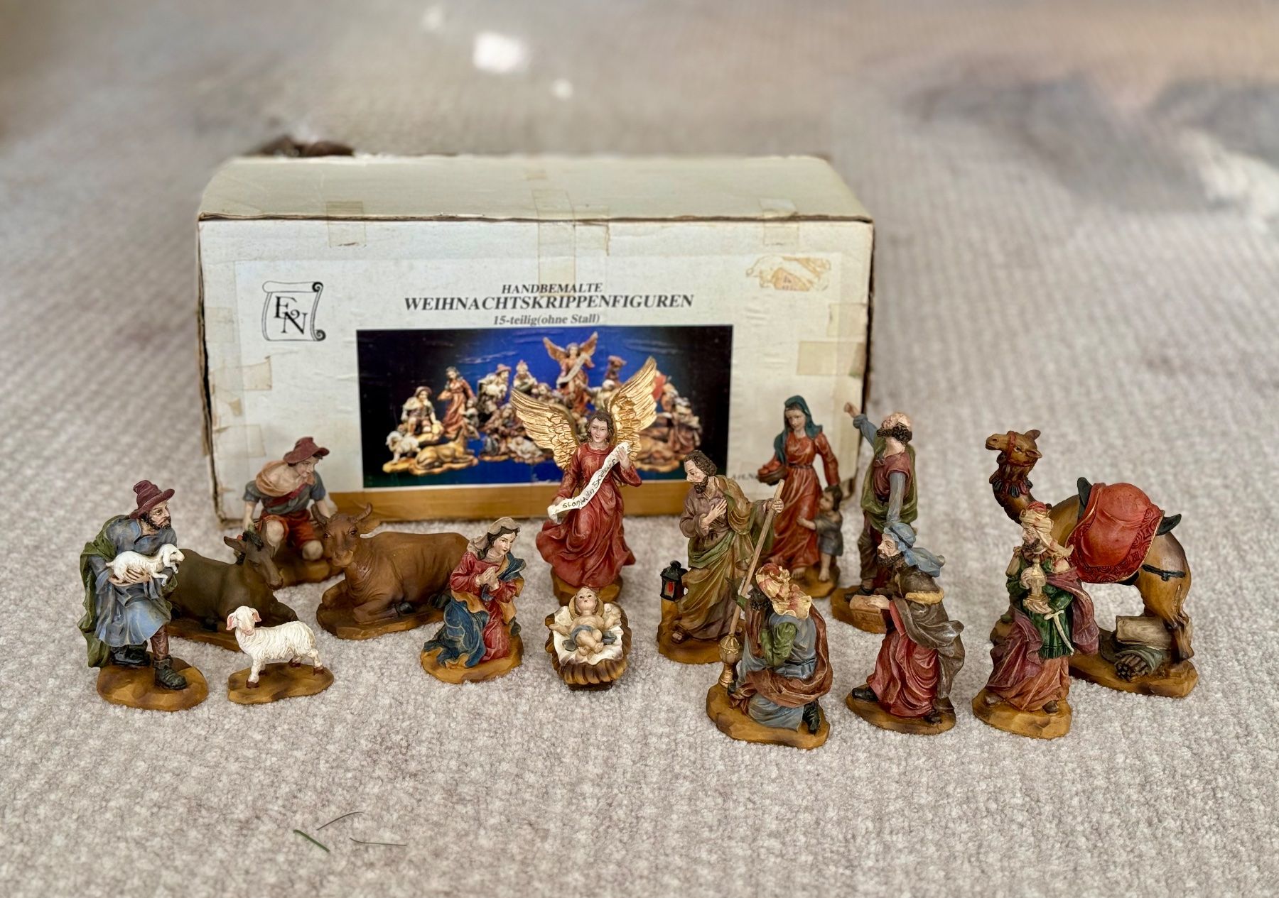 Toutes les décorations: 15 handbemalte Krippenfiguren – D'occasion à Kloten par tin_kb9x