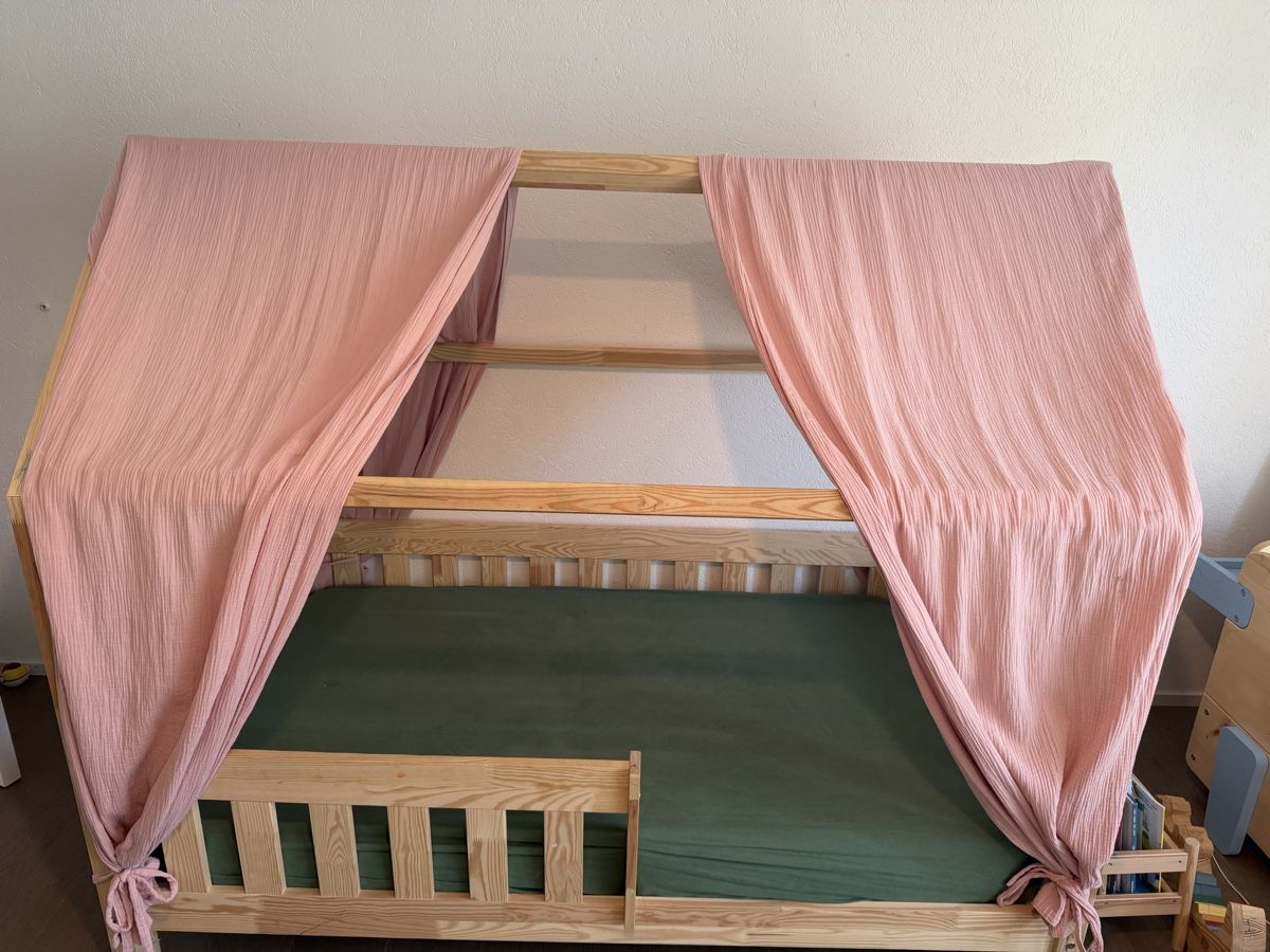 Letti: Tree tale House bed , Mattress, protector & curtains 170x95 – Usato da Uitikon Waldegg venduto da sta_5ndj 5