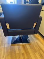 2 Friseurstuhle dunkelbraun höhenverstellbar Metallfuss