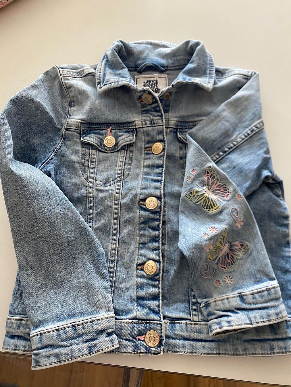Giacche & Cappotti: Mädchen Jeansjacke Gr.122 – Usato da Herisau venduto da sen_8w8b