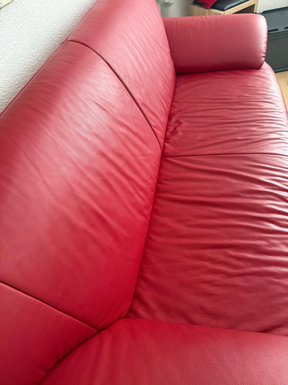 Pfister Sofas: Sofa aus edlem weichen Leder mit eleganten Füssen – Gebraucht aus Uznach von grunchi 5