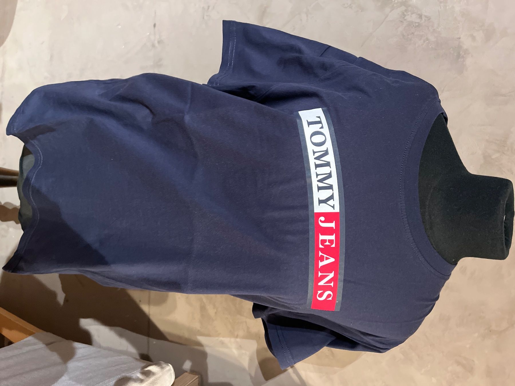 Tommy Hilfiger T-shirt: T shirt Tommy bleu Taille M doryan – Nuovo (secondo la descrizione) da Veyrier venduto da kimedovapa 3