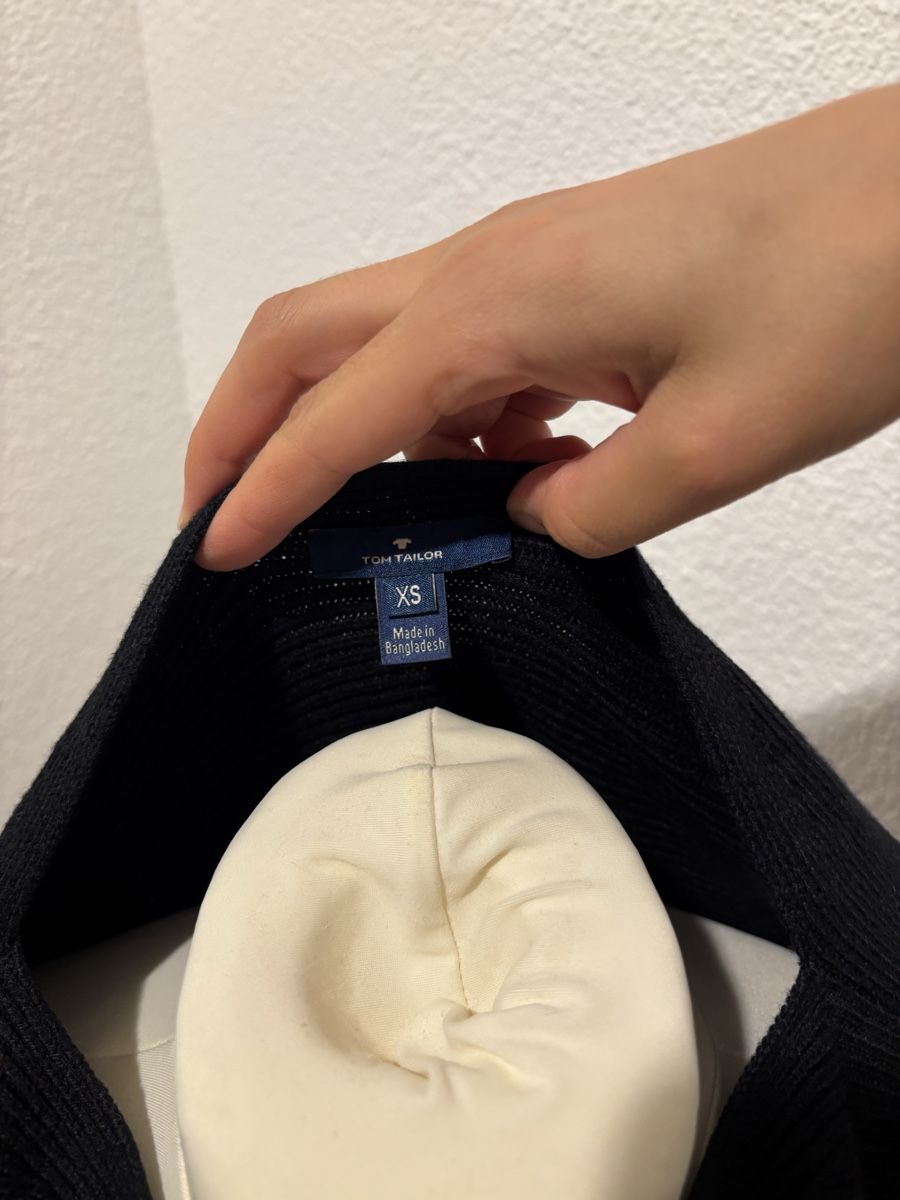 Tom Tailor Pullover & Sweatshirts: Pullover Tom Tailor gerippt schwarz Grösse XS – Gebraucht aus Zürich von nnsn 4