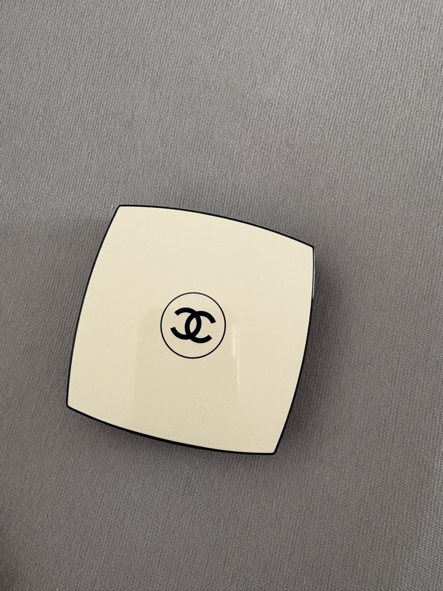 Chanel Make-up: blush & hilighter combo Chanel – Gebraucht aus Lausanne von ary_t6x7 2