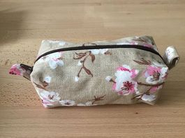 Tasche / Necessaire / Kosmetiktasche / Etui, neue Handarbeit