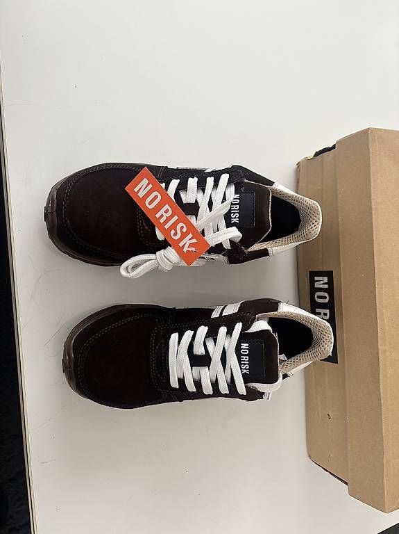 Scarpe da uomo: Arbeitsschuhe  – Usato da Oberarth venduto da Funcity 3