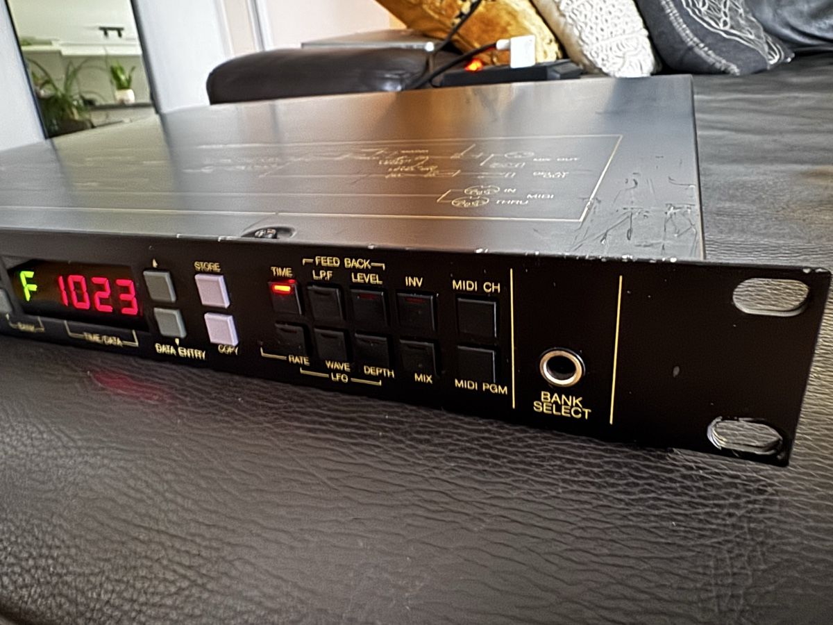 Yamaha Strumenti musicali: Yamaha D1500 - Top Delay! – Usato da Zürich venduto da 1cut2 3