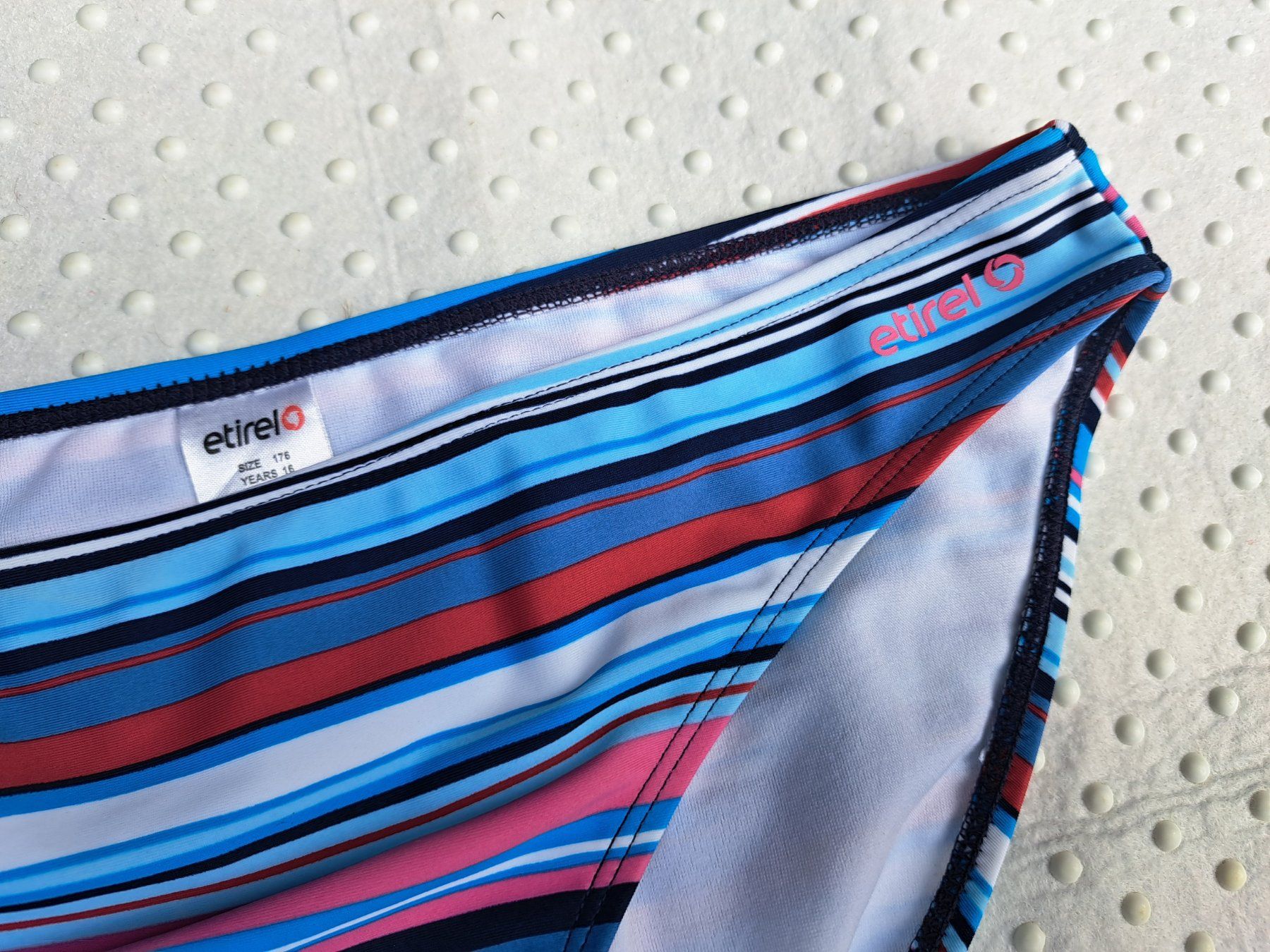 Badekleider & Bikinis: Neu! Gestreifter Badeslip in Grösse 92 – Neu und originalverpackt aus Gysenstein von joshuas81 1