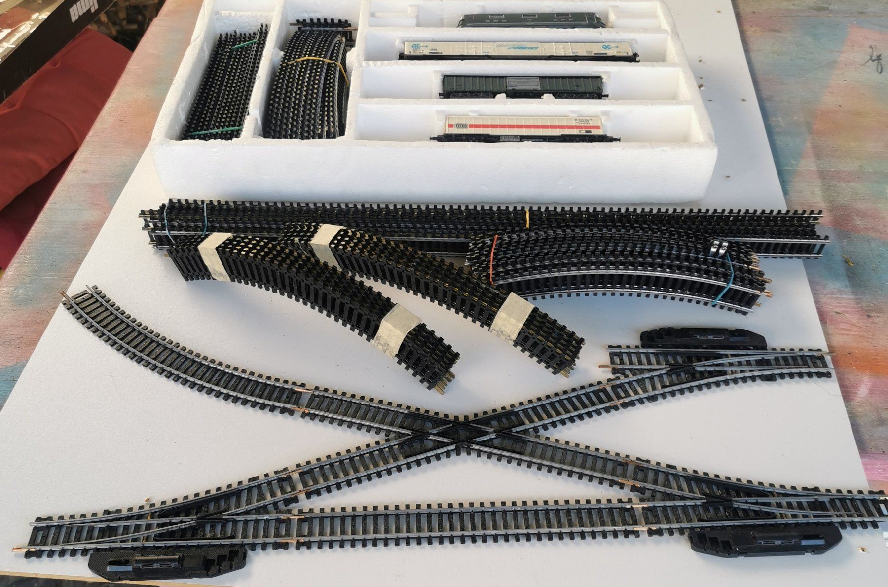 Lima Modellini di ferrovie: Lima Material Lok Wagen Schienen – Usato da Waltenschwil venduto da Nitsud