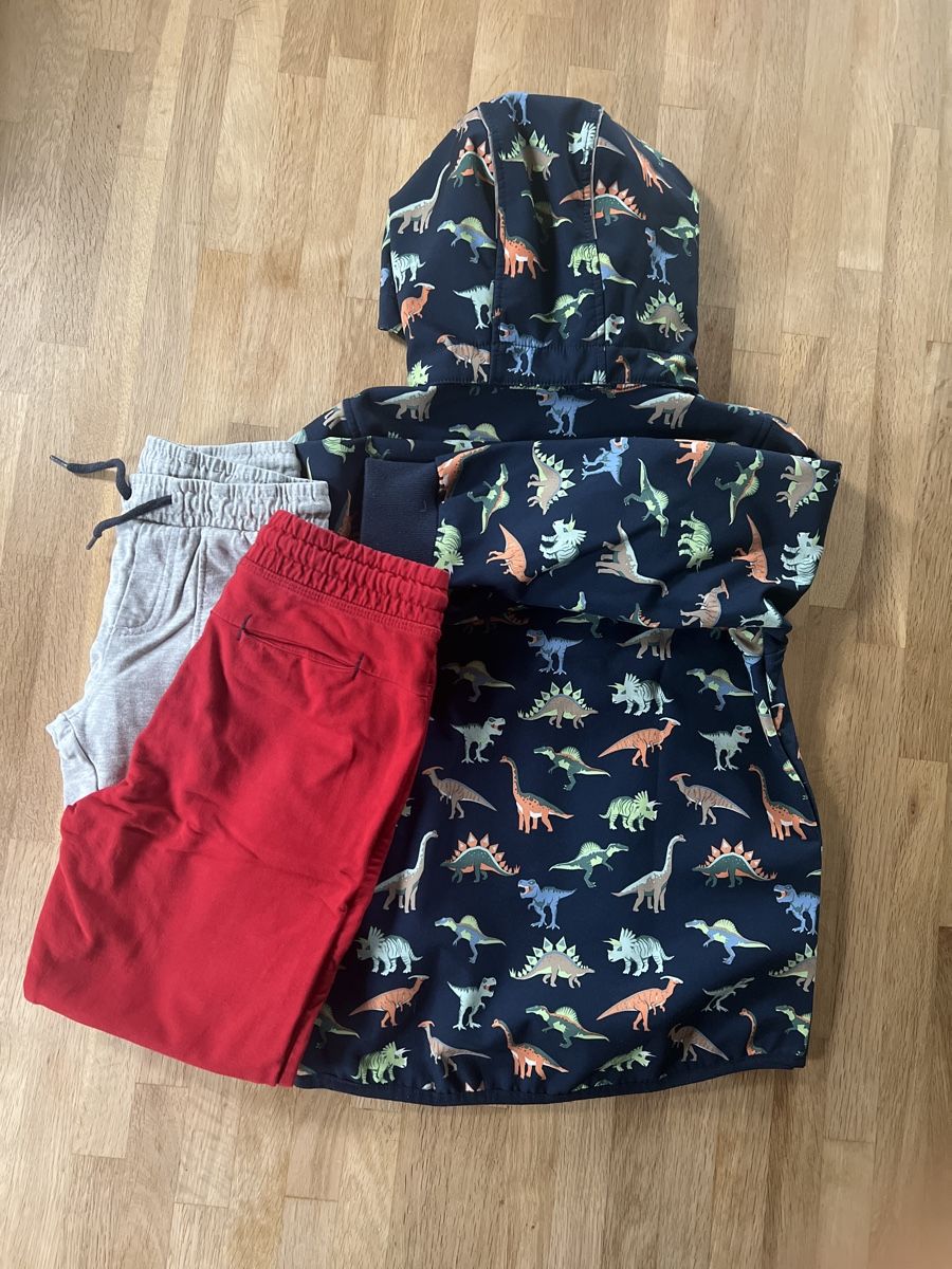 H&M Lotti & Set di vestiti: Children's Autumn Warm Jacket with Sweatpants – Usato da Bachenbülach venduto da Dana_Ondrasik 3