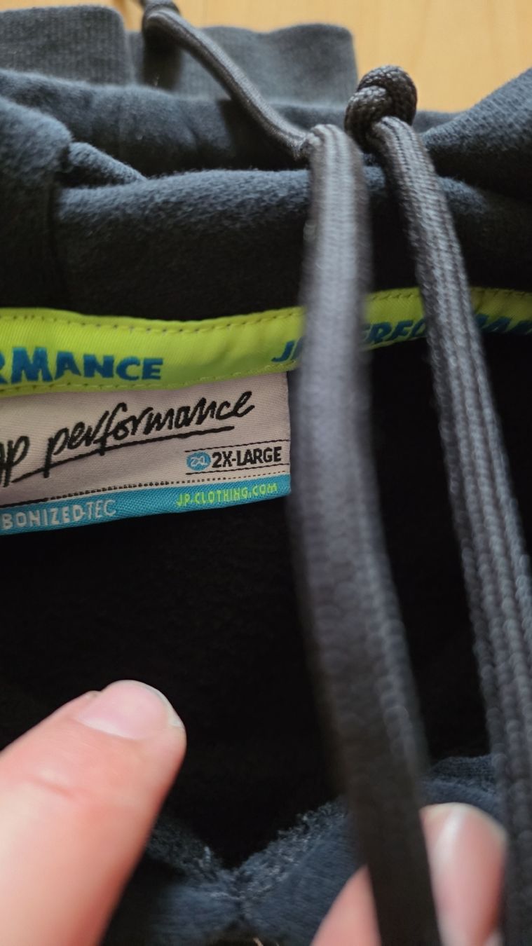 Maglioni & Felpe: Originaler JP Performance / JP Clothing Kapuzenpulli – Usato da Biel/Bienne venduto da Popoff1 1