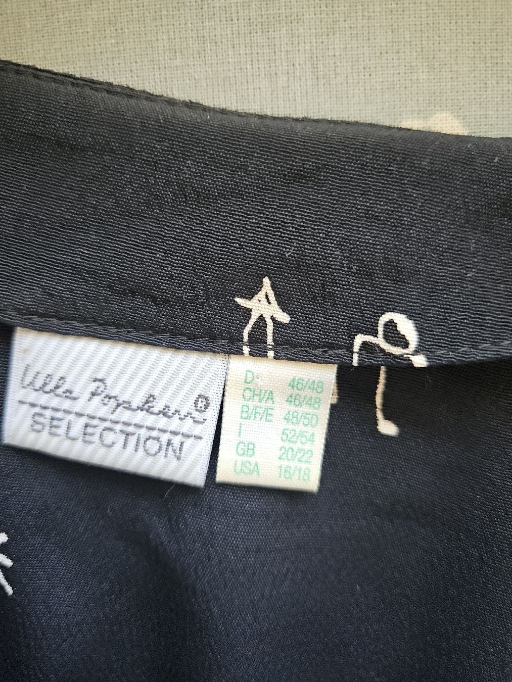 Ulla Popken Blusen: Ulla Popken Bluse Schwarz mit Print Grösse 46/48 – Gebraucht aus Urdorf von Colina 4