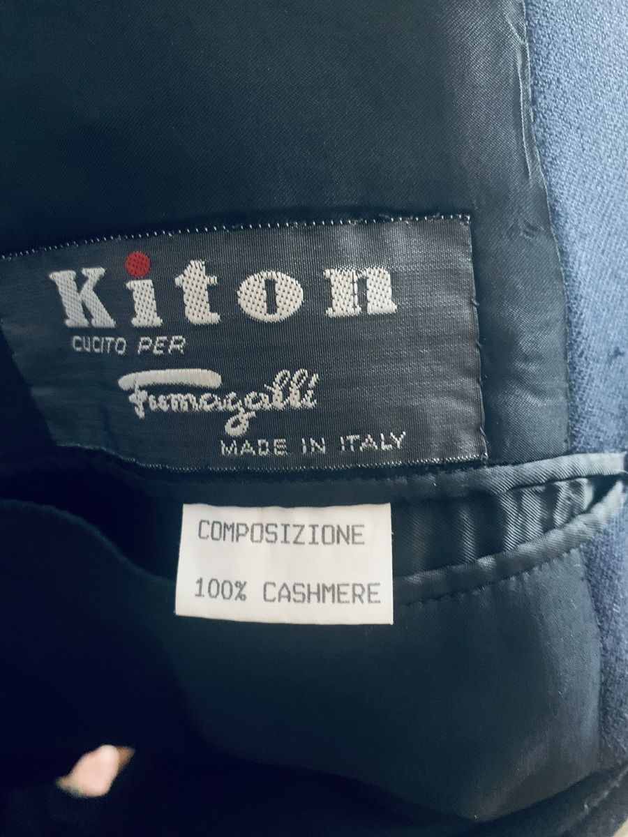 Kiton Jacken: Giacca Kiton blu doppiopetto cachemire – Gebraucht aus Lugano von Edera49 4