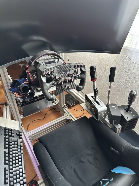 Komplettes Simracing Rig Fanatec DD2/G9 Neo (Gebraucht) in Längenbühl ...