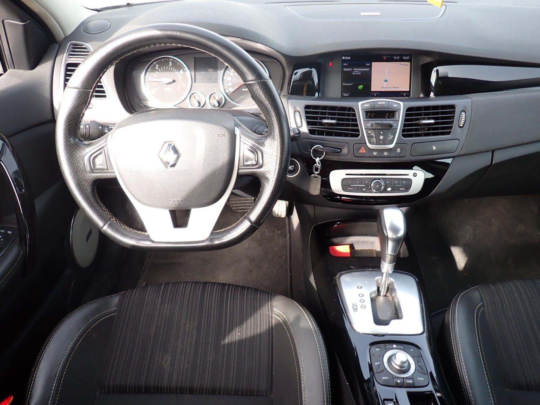 Renault Autos: Renault Laguna 2.0dCi 175 – D'occasion à Fribourg par OFAIL 5