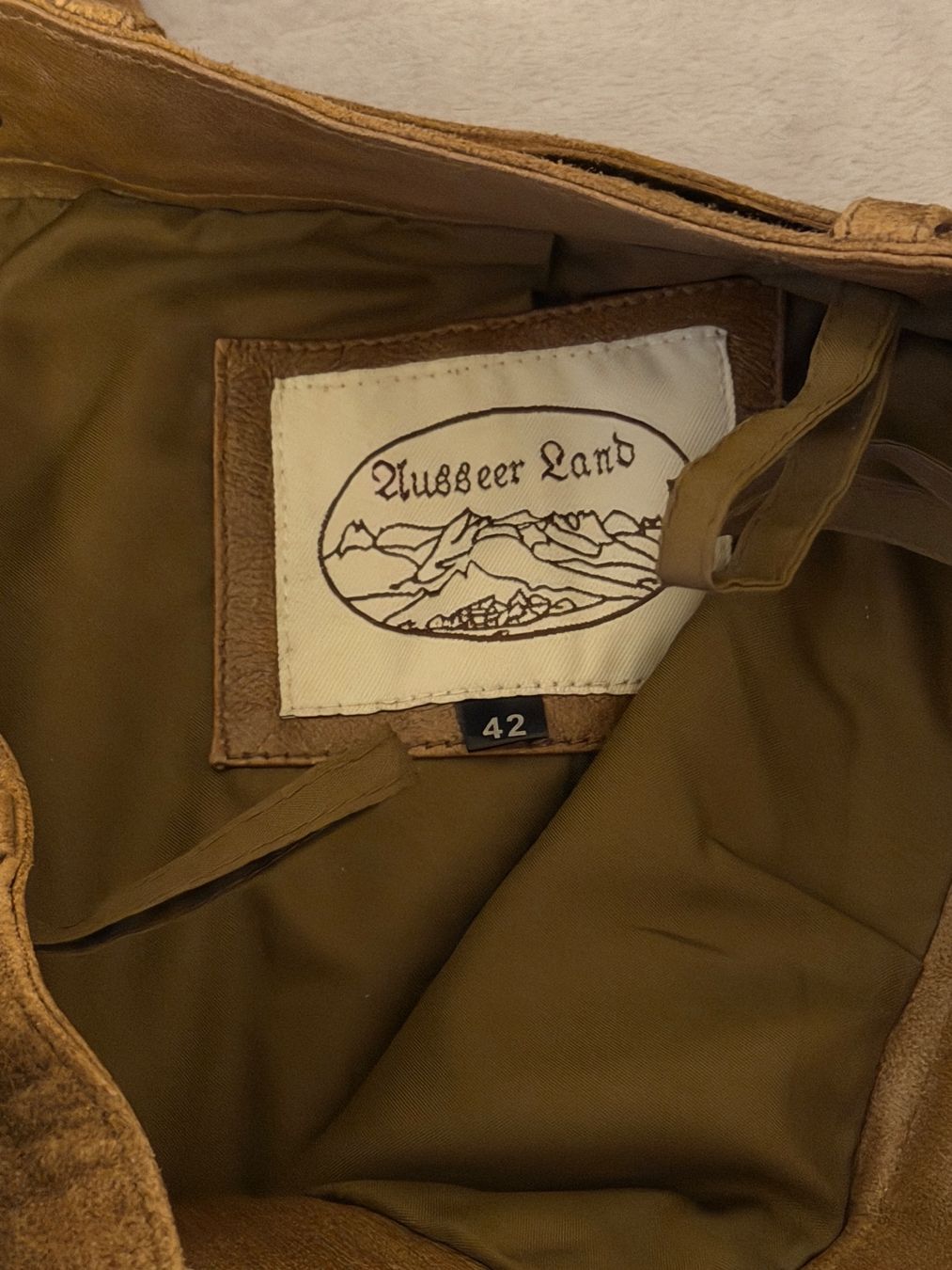 Kleiderpakete: Traditionelle Alpenbekleidung 5 Teile – Neu (gemäss Beschreibung) aus Nussbaumen AG von olitech5415 9