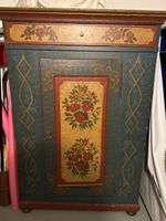 Antiker Bauernschrank, bemalt, viel Stauraum, Vintage Look