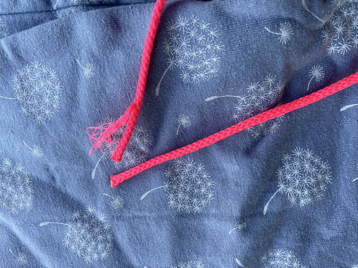 Pantaloni: Unikat Sweathose mit Blumenmuster ca 146/152 – Usato da Bern venduto da brup 3