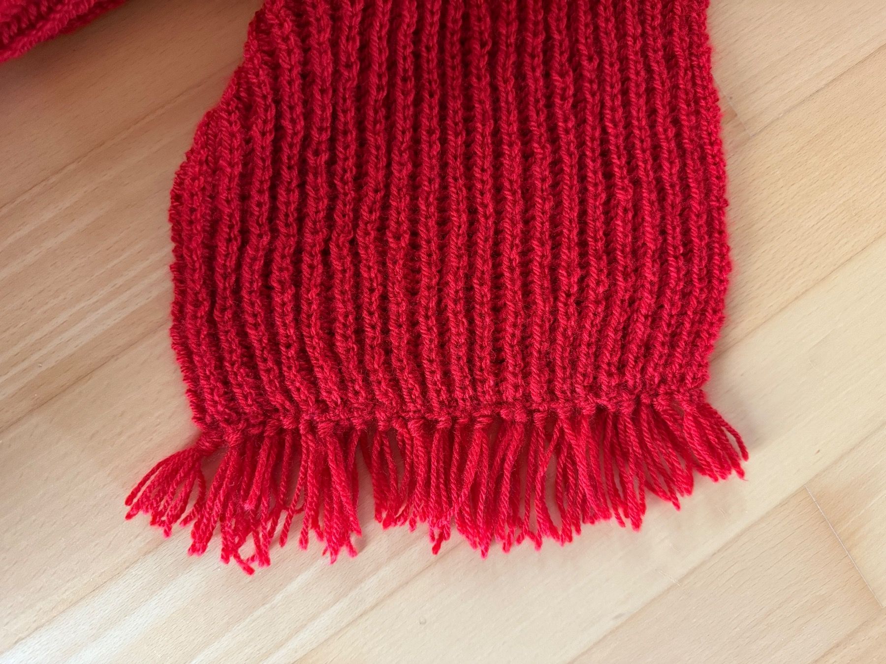 Foulards, Tücher & Schals: Roter weicher Schal, Handmade, ca. 23x140cm – Neu (gemäss Beschreibung) aus Wallbach von 10merlin 1