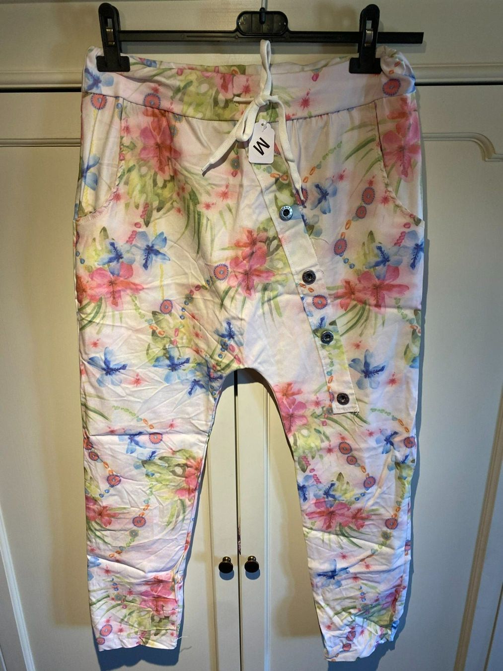 Pantalons: SOMMERHOSE DAMEN – Neuf avec emballage d'origine à Meienried par ManuelaBoutique 1
