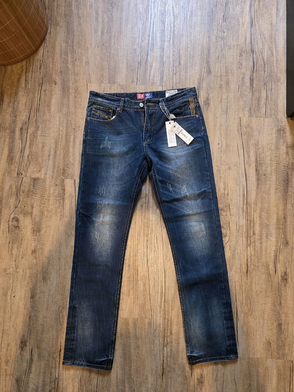 Diesel Jeans: Adidas Diesel Jeans selten – Neuf avec emballage d'origine à Gwatt (Thun) par A.W_Thun