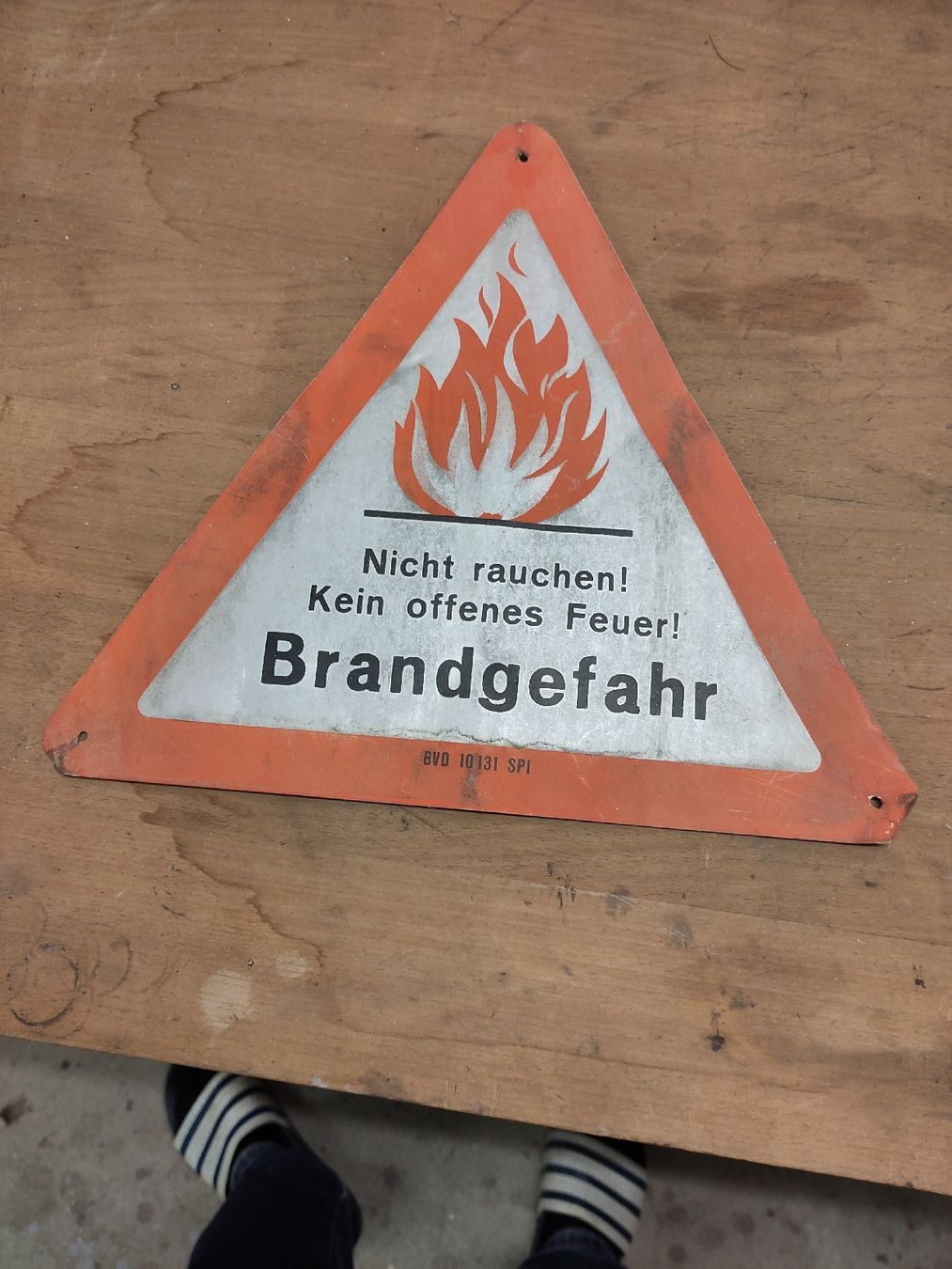 Insegne: Schild Brandgefahr aus Alu – Usato da Fräschels venduto da Kamefant