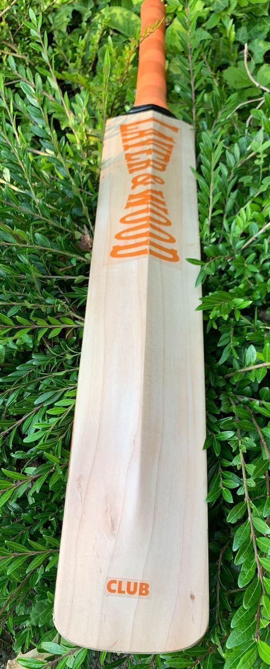 Articoli in legno: Cricket Bat Laver & Wood Elegance Club – Nuovo e nell'imballaggio originale da Ebikon venduto da ronymamuni 1