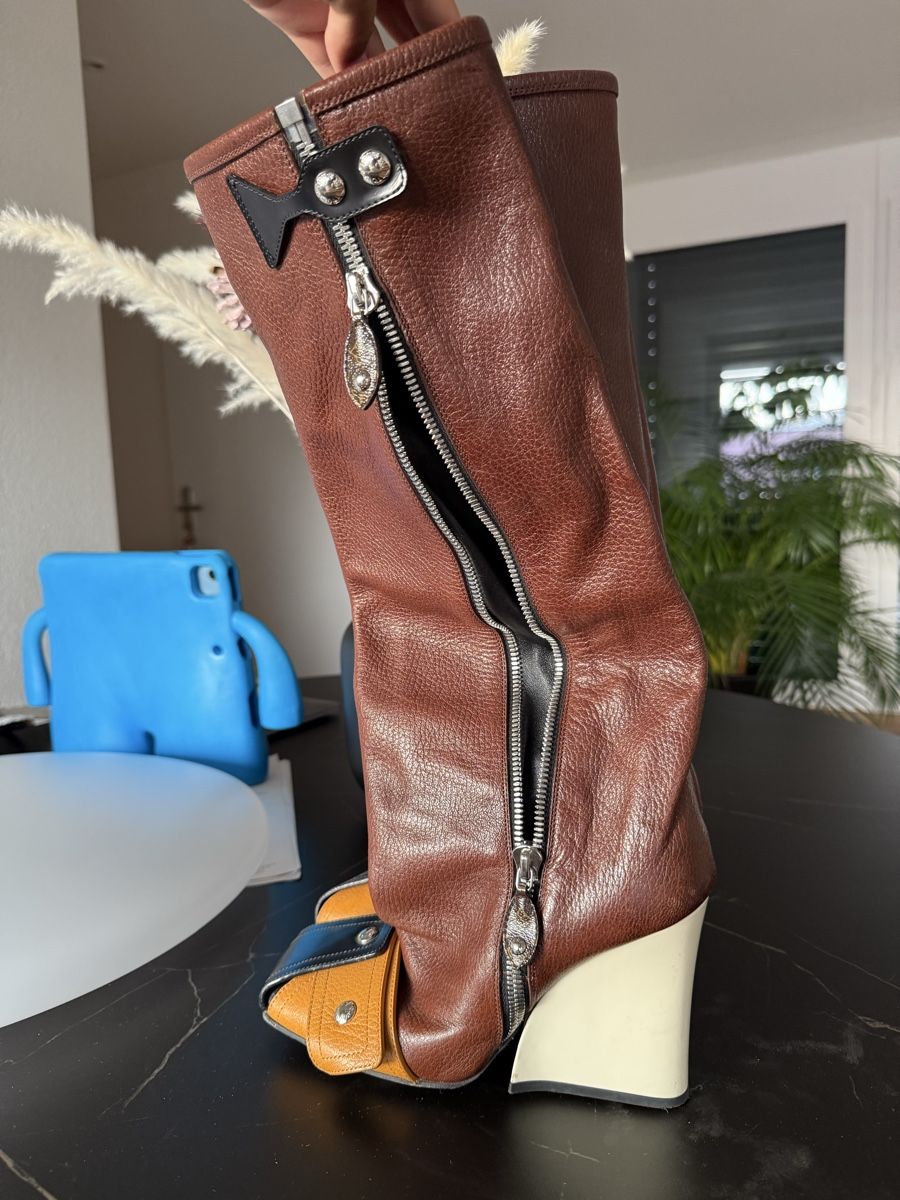 Scarpe da donna: Louis Vuitton boots – Nuovo (secondo la descrizione) da Mellingen venduto da eli_7hdx 1