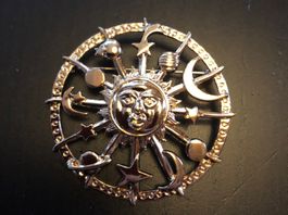 Brosche Sonne mit Planeten
