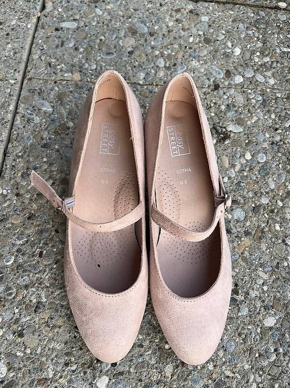 Chaussures femmes: Pumps hellrosa, Gr 38, mit Riemchen – D'occasion à Thayngen par buermann 3