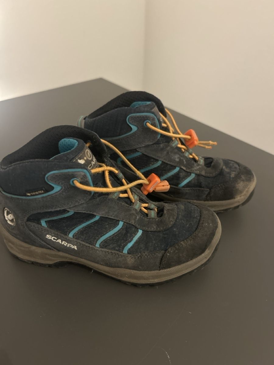 Scarpa Scarpe per ragazzi: Scarpa Wanderschuhe Kinder blau Gore-Tex gebraucht – Usato da Toffen venduto da isa_lyq7