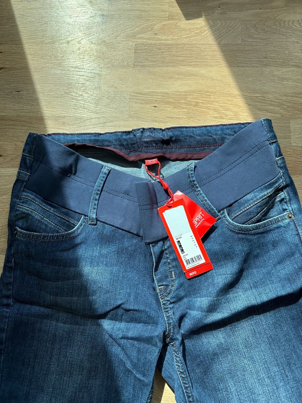 Esprit Jeans: Jeans Schwangerschaft Esprit – Gebraucht aus Luzern von nad_nf8f 2