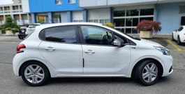 Peugeot 208 1.2 VTi Style 82 CV 54000 km. Pneus neufs